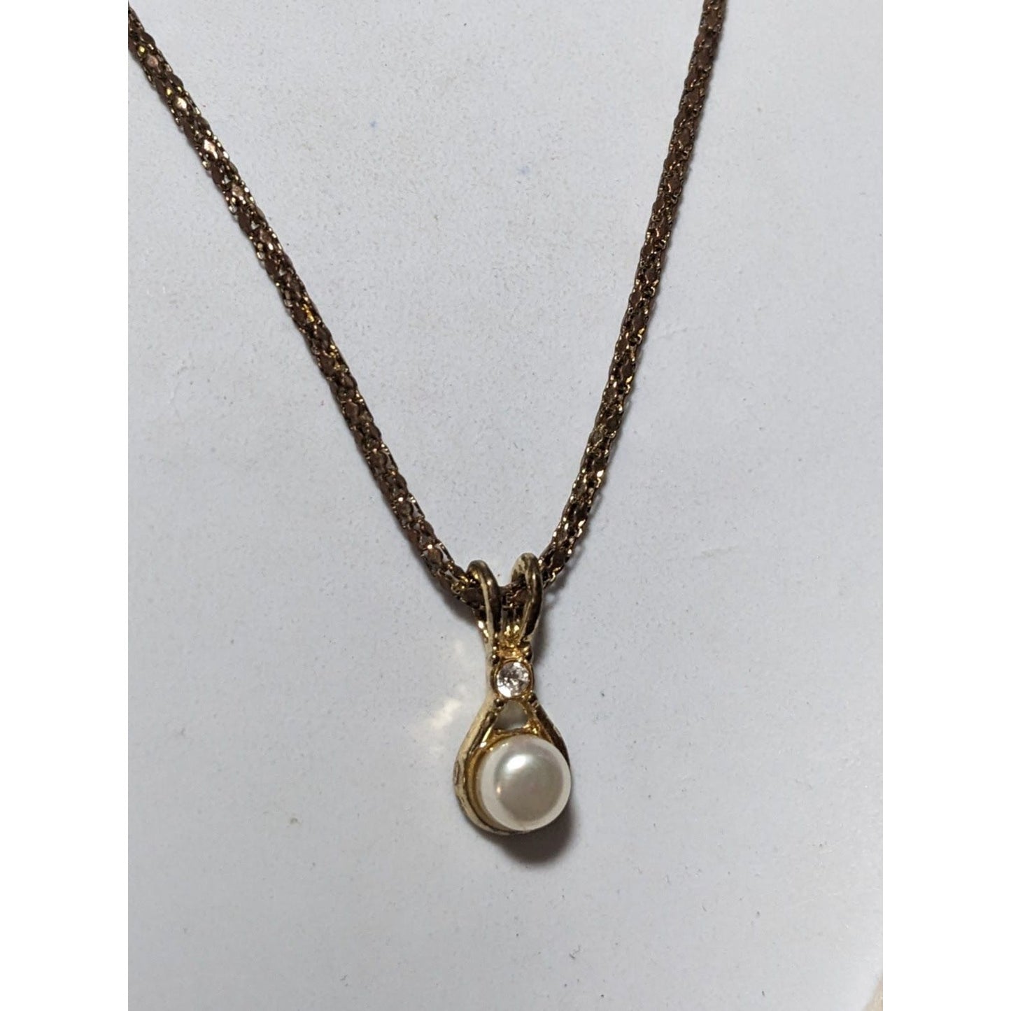 Minimalist Gold Rhinestone Pearl Pendant Necklace