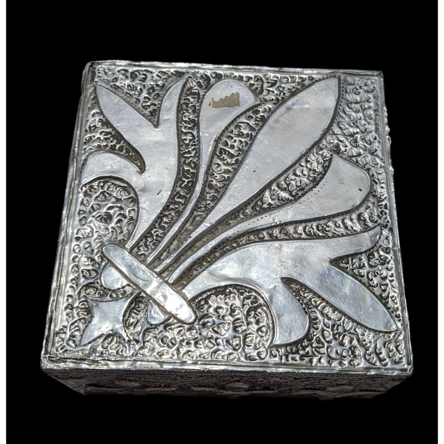 Silver Repousse Fleur De Lis Trinket Box