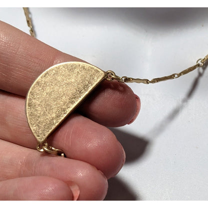 Minimalist Gold Shell Pendant Necklace