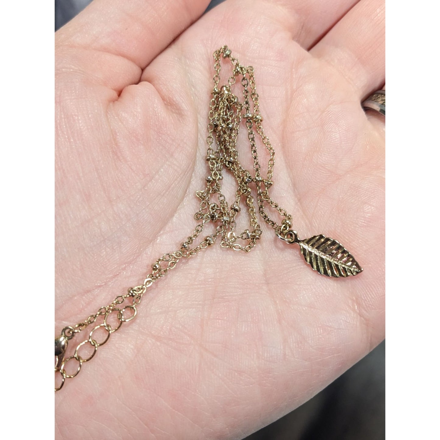 Minimalist Leaf Shaped Gold Tone Pendant Necklace