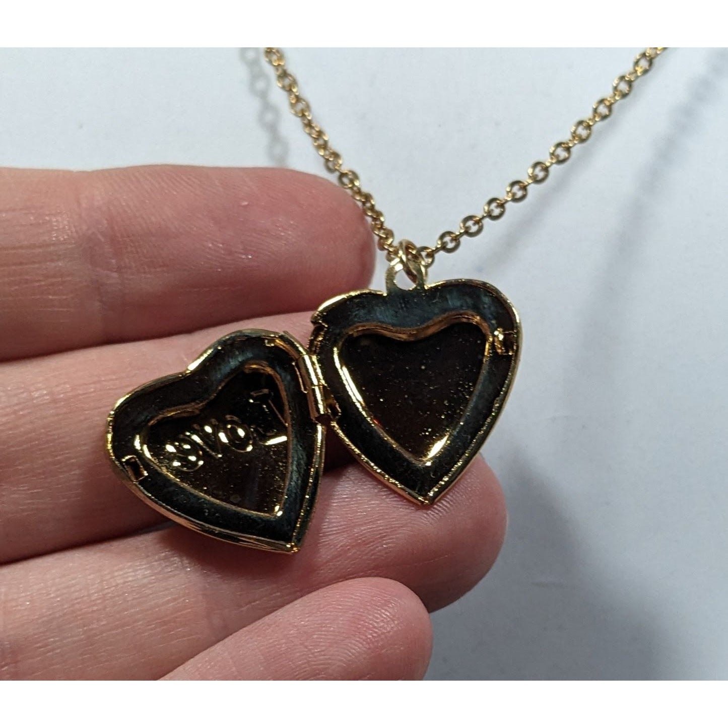 Romantic Embossed Love Heart Locket Pendant Necklace