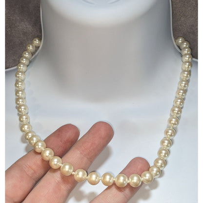 Coquette Old Money Classic Pearl Graduated Faux Pearl Strand Necklace Vintage Inspired