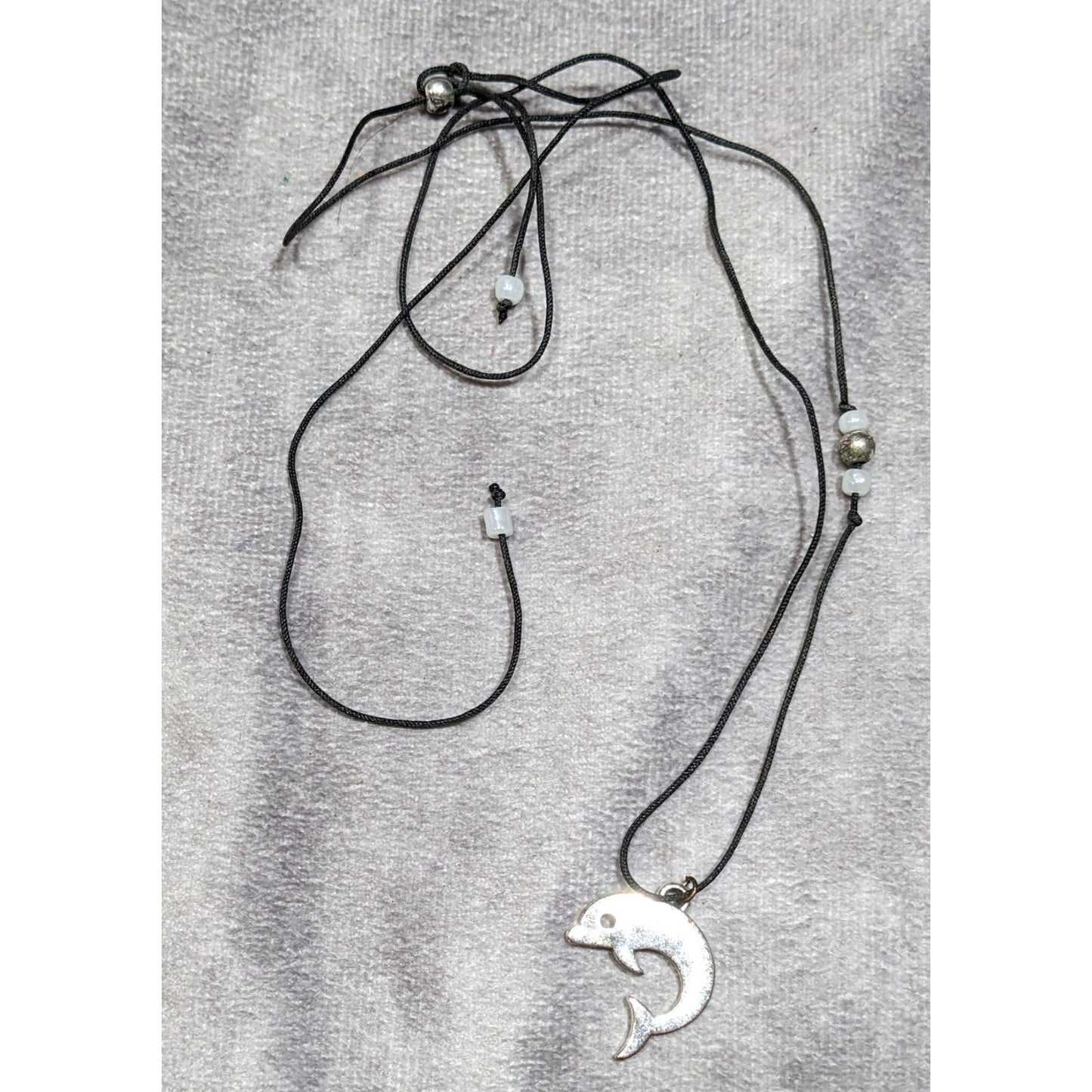 Simple Beachy Dolphin Pendant Necklace With Beaded Accents