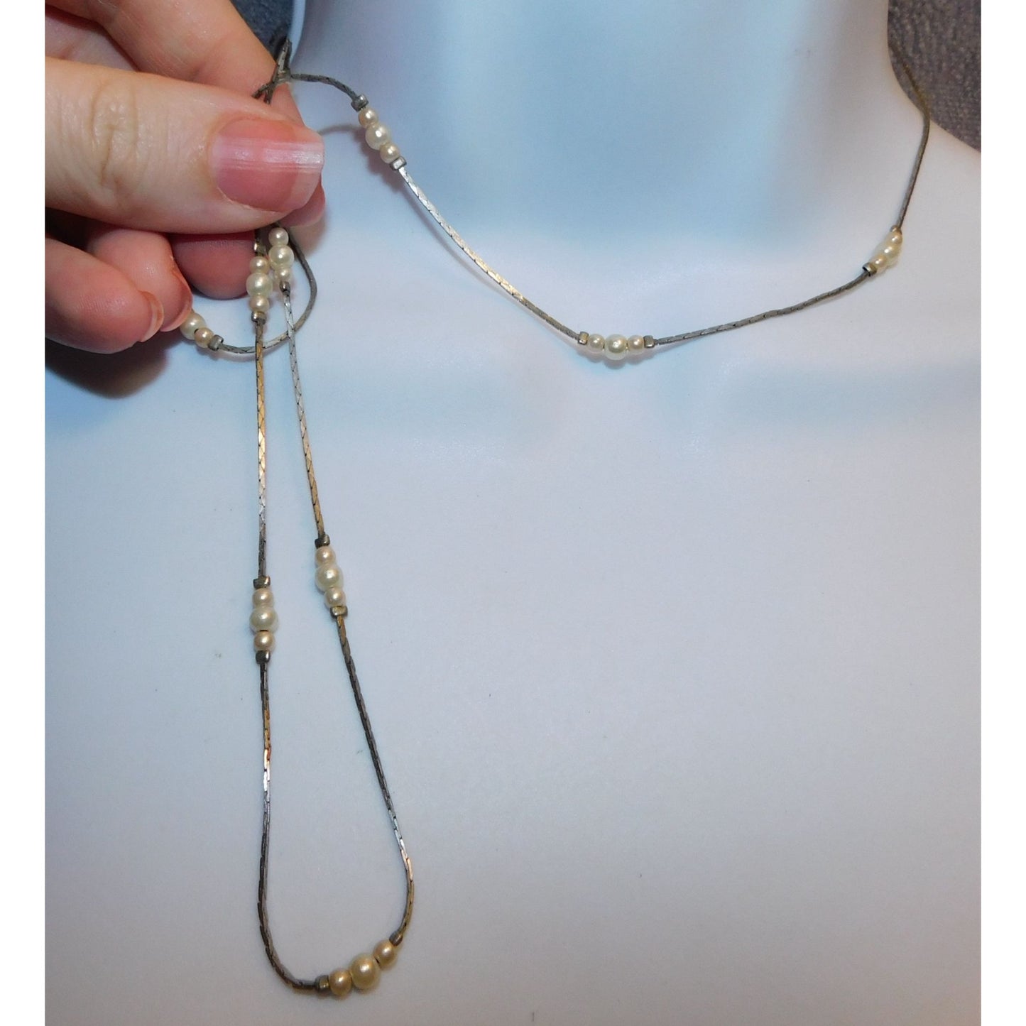 Elegant Minimalist Faux Peal Station Necklace On Silver Tone Chain