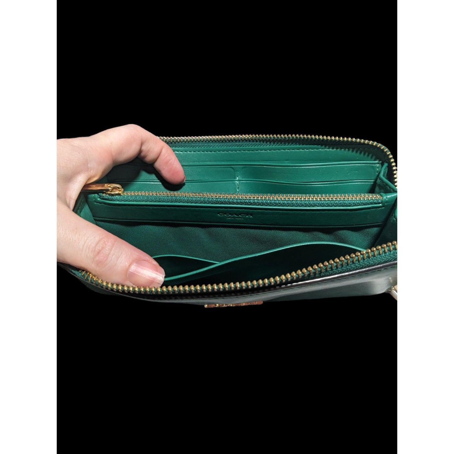 Coach Green Leather Accordion Zip Wallet