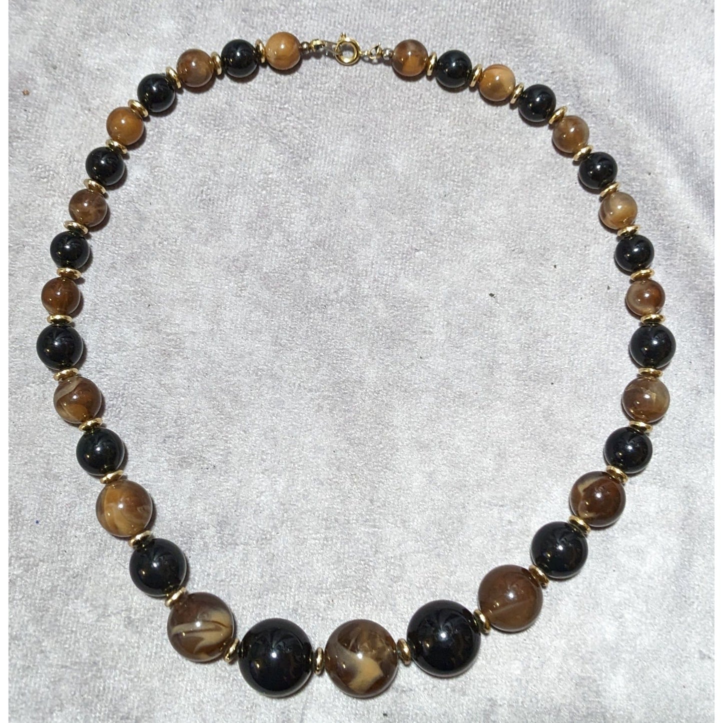 Elegant Retro Brown And Black Beaded Necklace