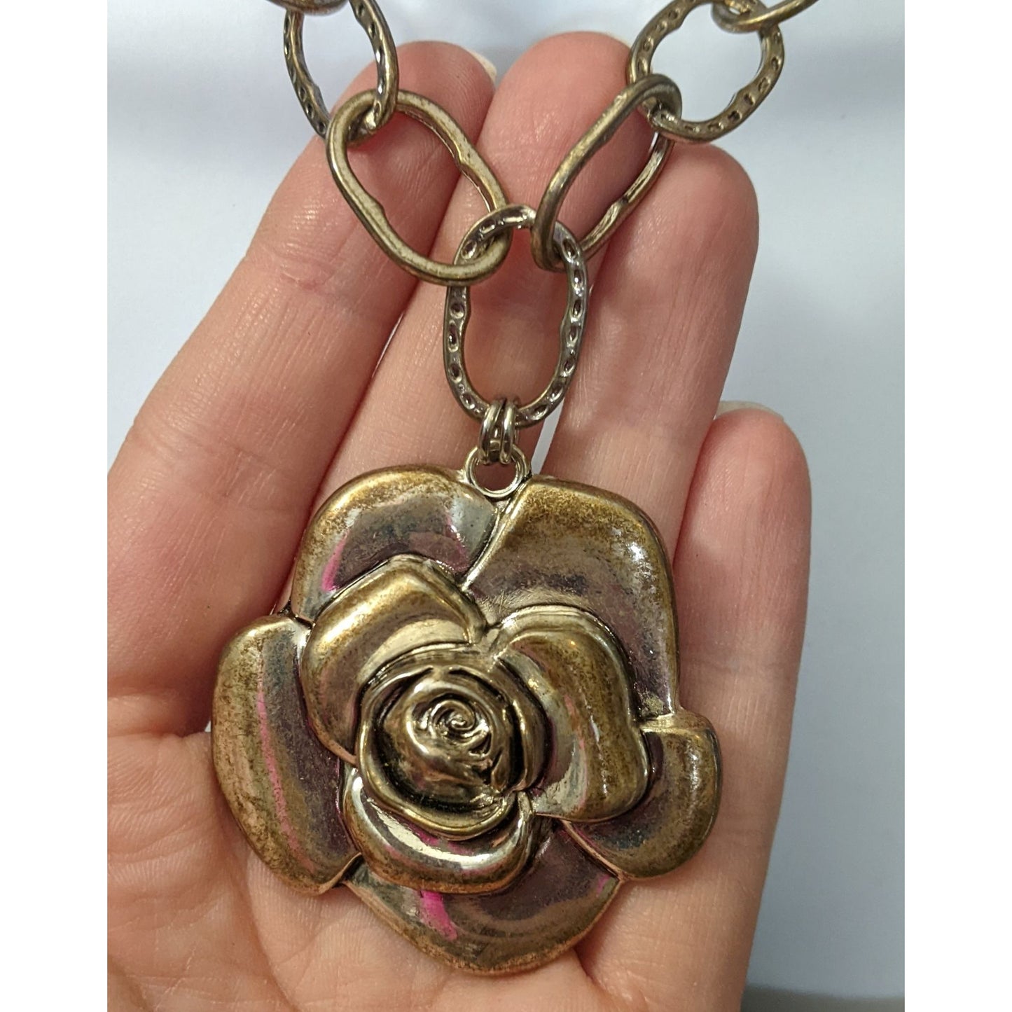 Silver Metal Chunky Flower Pendant Necklace