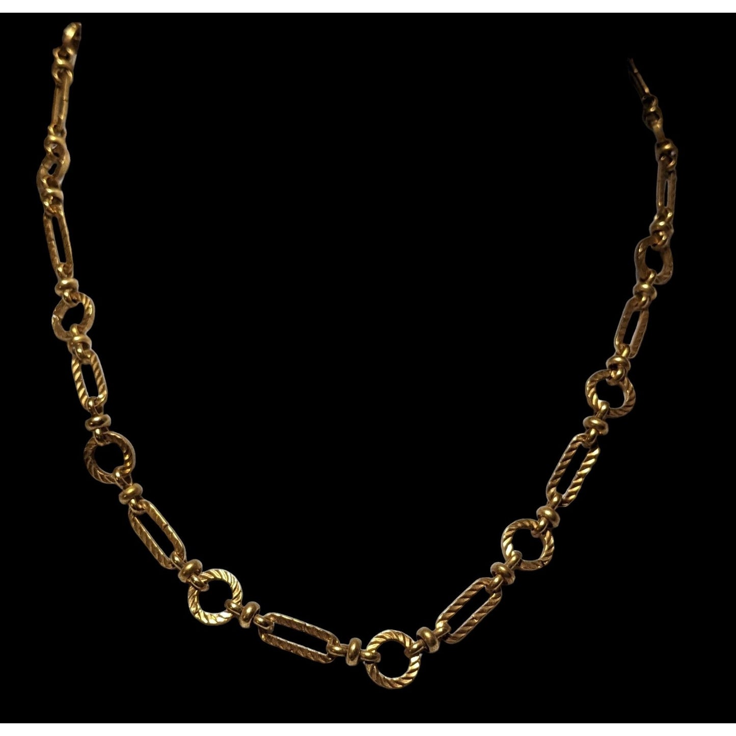 Retro Glam Textured Gold Link Necklace