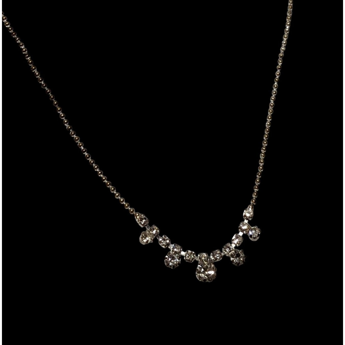 Minimalist Glam Silver Rhinestone Necklace