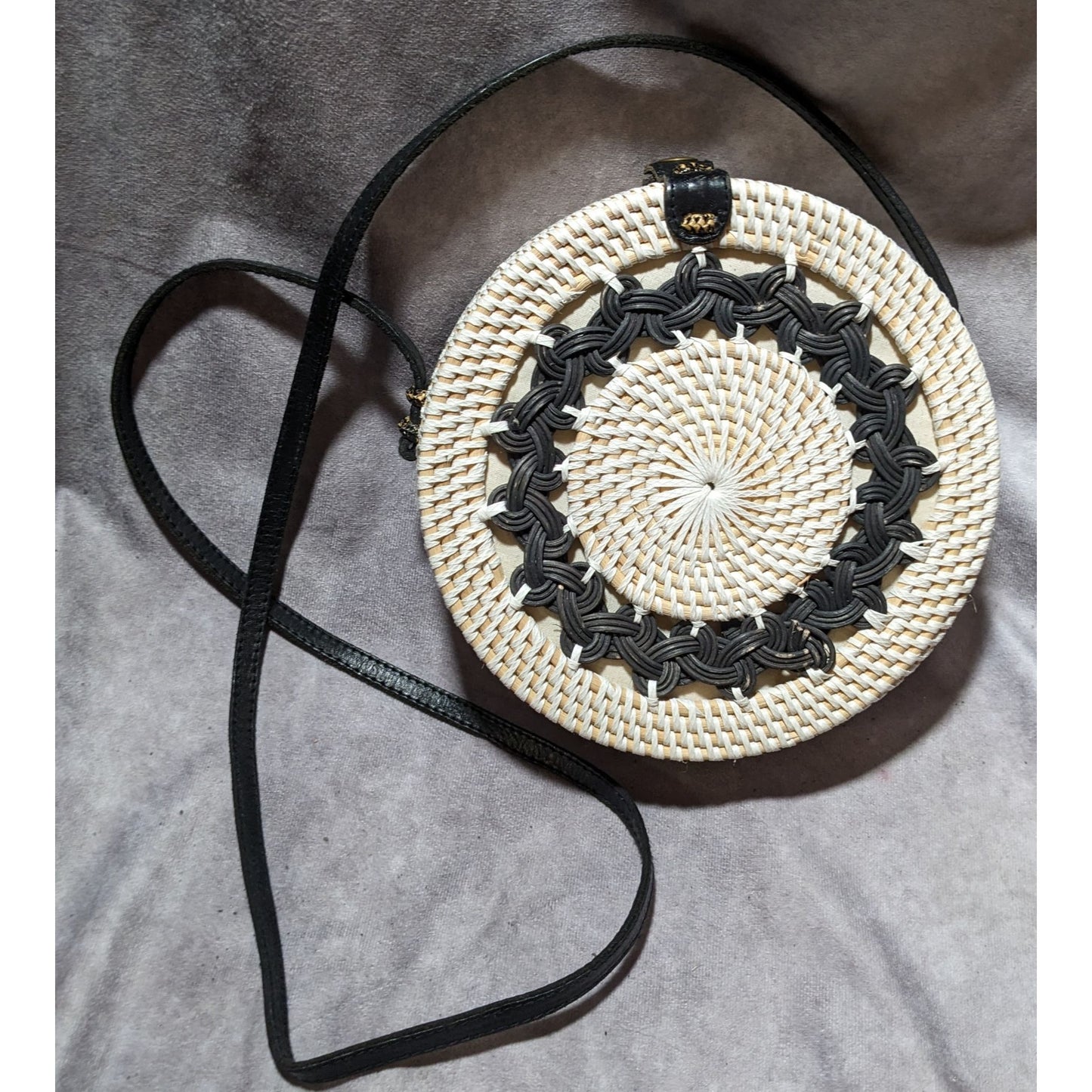 Retro Round Woven Rattan Crossbody Purse