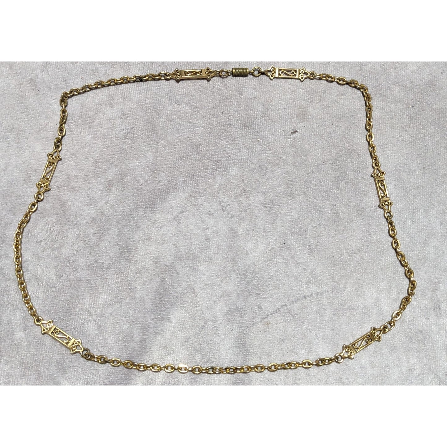 Gold Decorative S Link Necklace