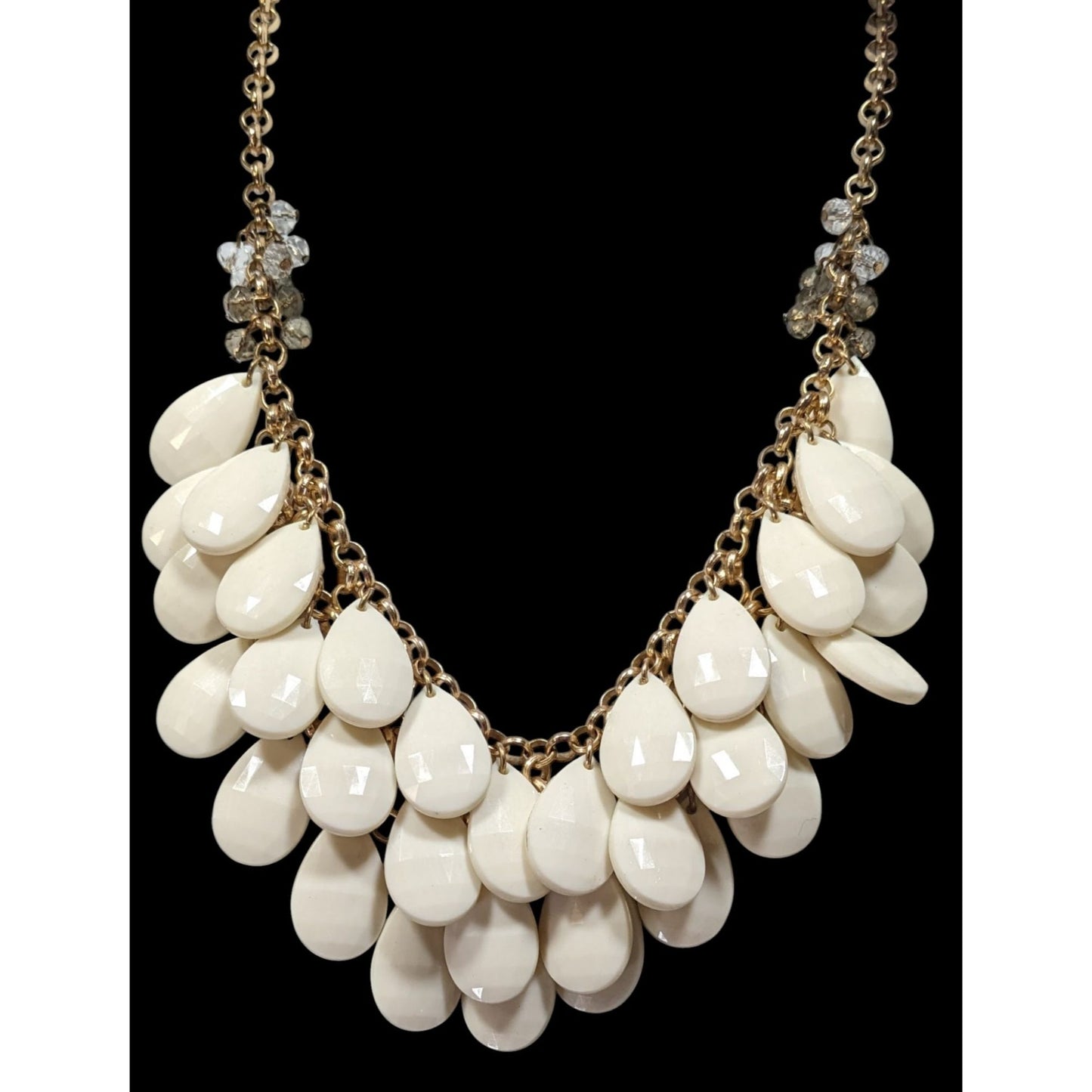 White Teardrop Bib Acrylic Beaded Statement Necklace With Glass Accents