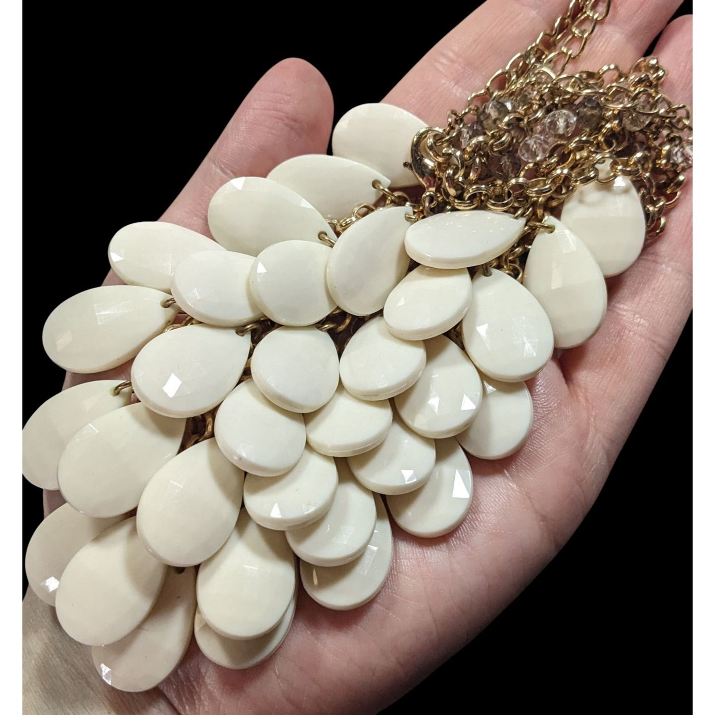 White Teardrop Bib Acrylic Beaded Statement Necklace With Glass Accents