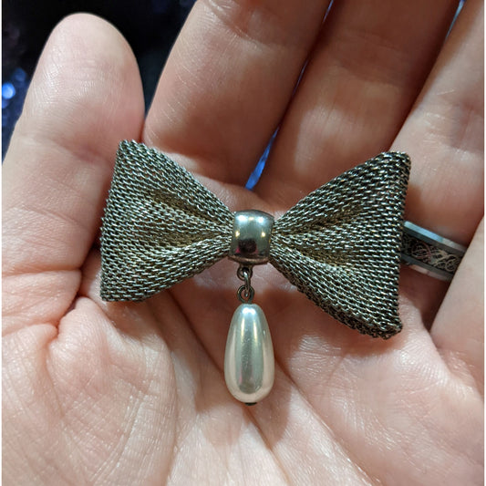 Vintage Coquette Mesh Silver Tone Bow Brooch