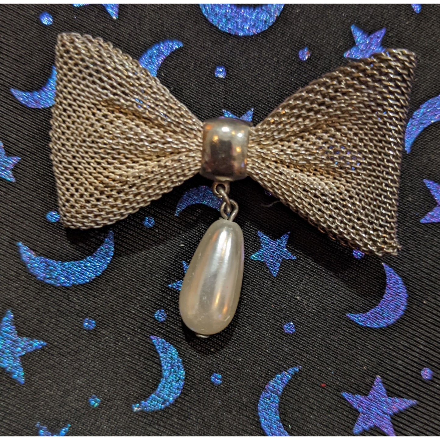 Vintage Coquette Mesh Silver Tone Bow Brooch