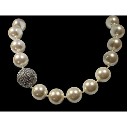Vintage Glam Chunky Faux Pearl Necklace With Rhinestone Bead Accent