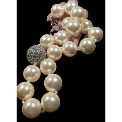 Vintage Glam Chunky Faux Pearl Necklace With Rhinestone Bead Accent
