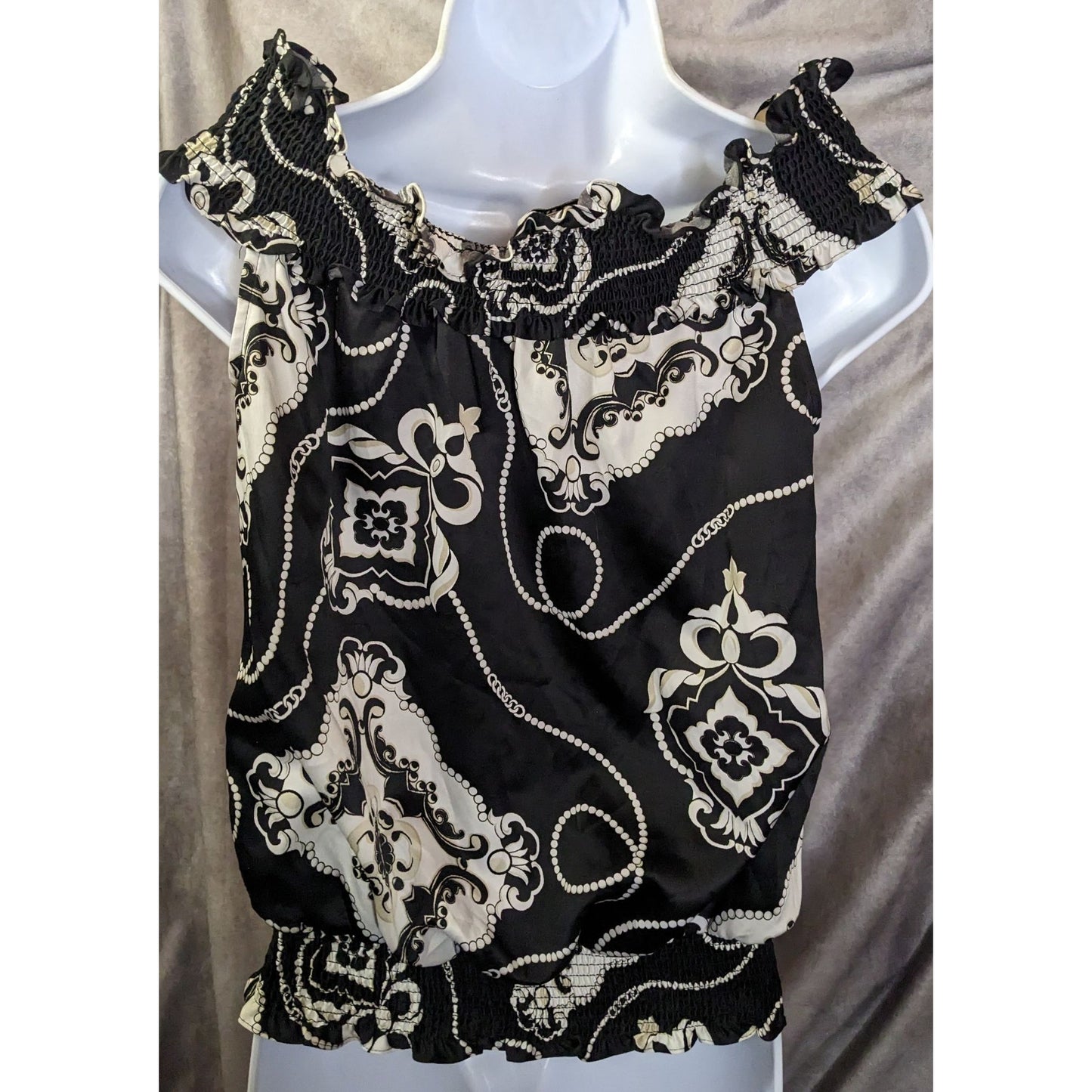 White House Black Market Black And White Floral Blouse