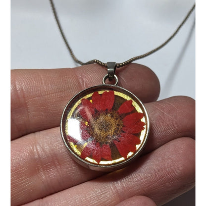 Vintage Preserved Daisy Pendant Necklace