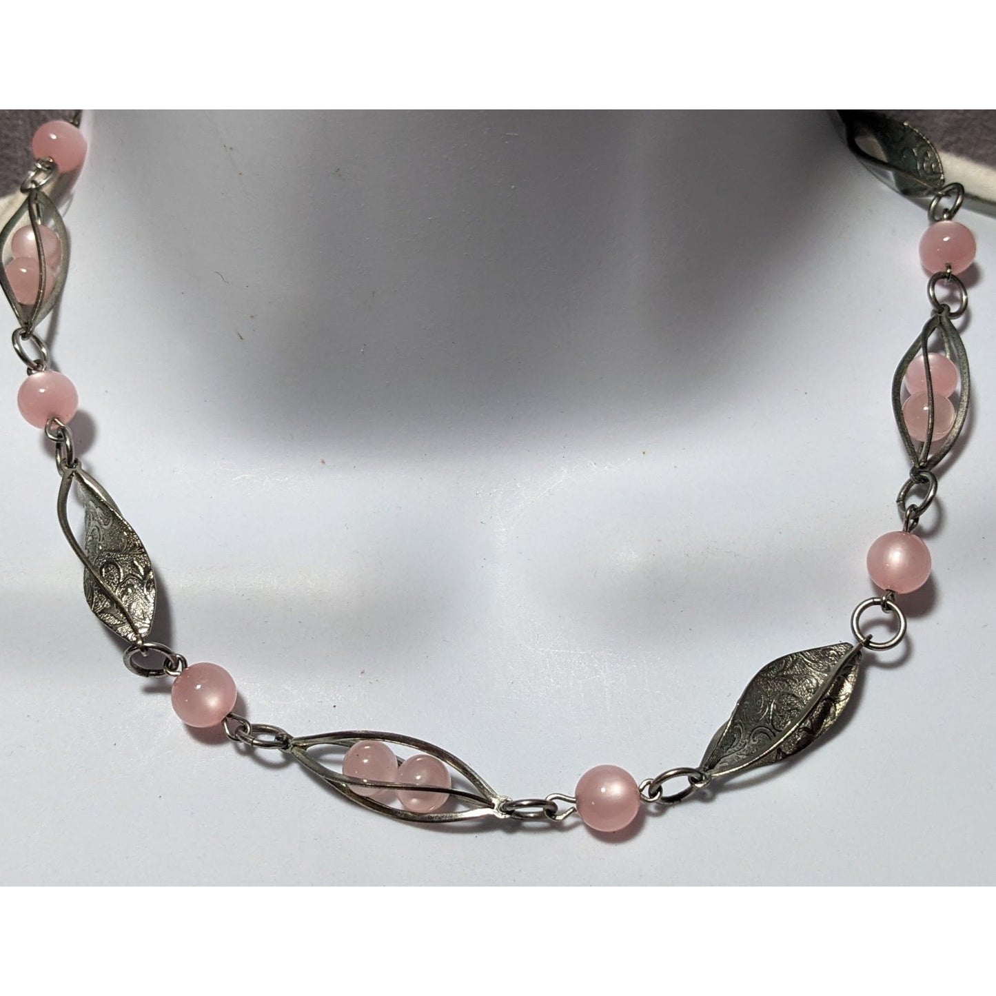 Vintage 40s Art Deco Pink Silver Leaf Necklace