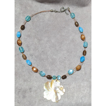 Vintage Mother Of Pearl Flower Beaded Necklace