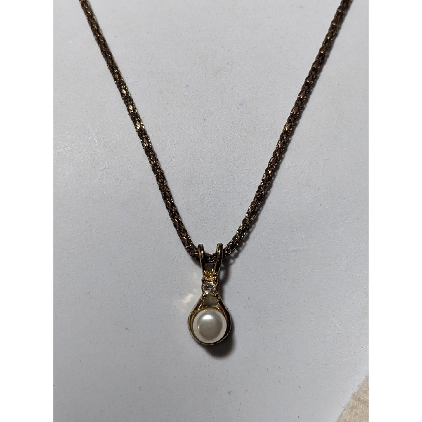 Minimalist Gold Rhinestone Pearl Pendant Necklace