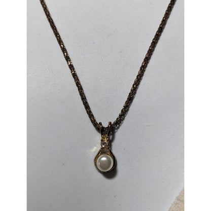 Minimalist Gold Rhinestone Pearl Pendant Necklace