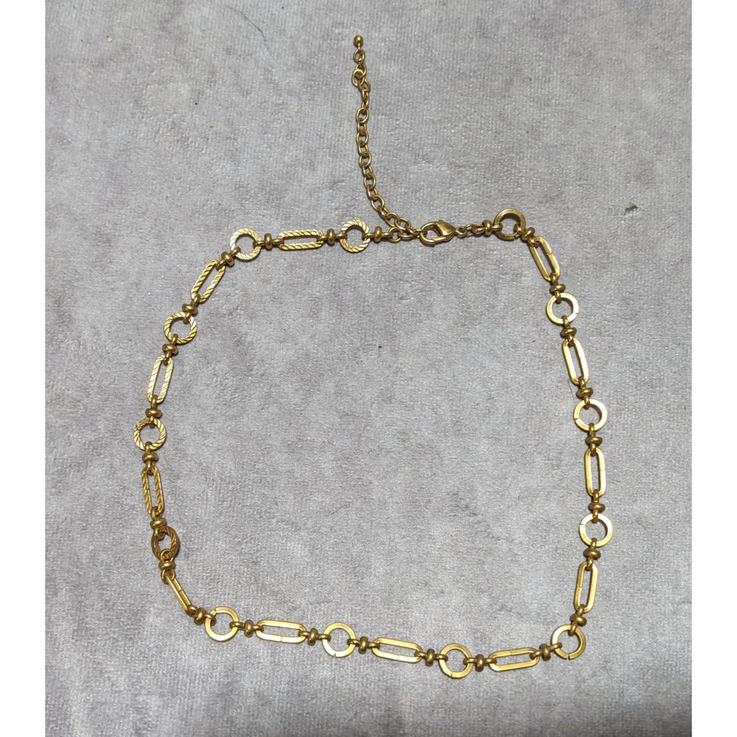 Retro Glam Textured Gold Link Necklace