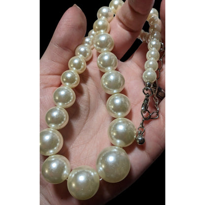 Elegant Glam Graduated Faux Pearl Necklace