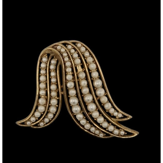Vintage Glam Trifari Gold Tone Brooch With Faux Pearls