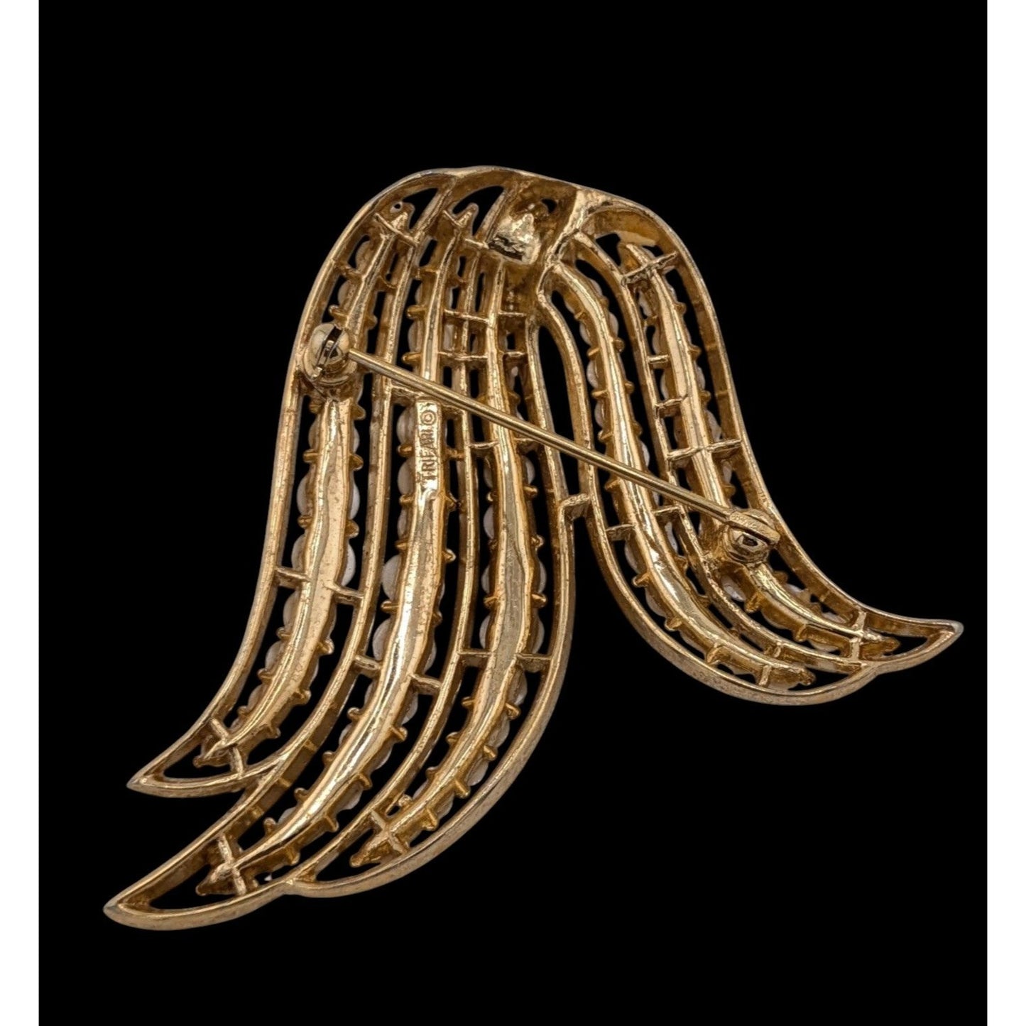 Vintage Glam Trifari Gold Tone Brooch With Faux Pearls