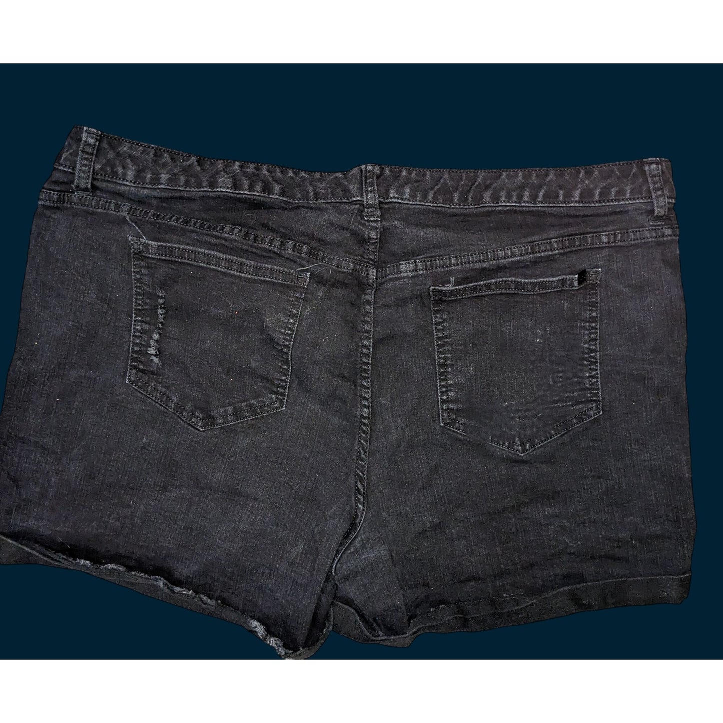 Jennifer Lopez Black Distressed Denim Shorts 22W With Frayed Hem & Pockets Casual Summer Style Women’s Plus Size