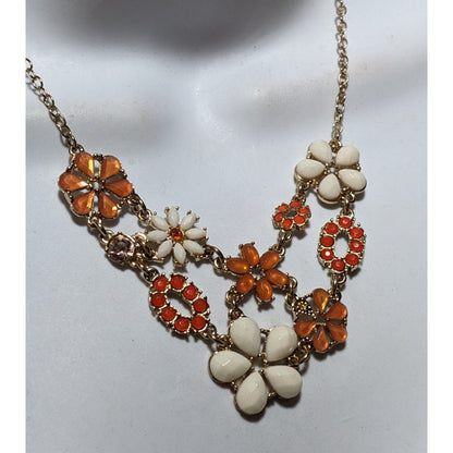 Vintage Floral Avon Orange And White Neckalce