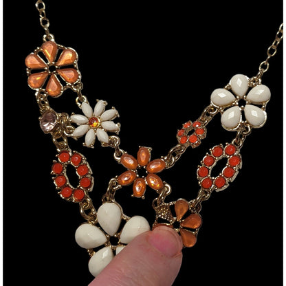 Vintage Floral Avon Orange And White Neckalce