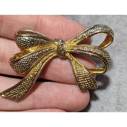 Vintage Textured Gold Tone Bow Ribbon Brooch