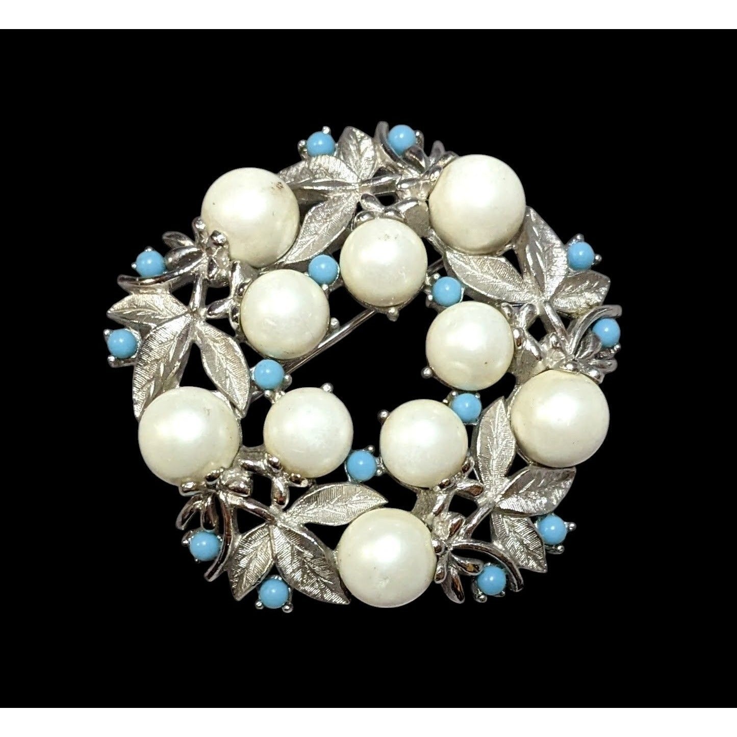 Vintage Sarah Coventry Blue And Silver Floral Wreath Brooch