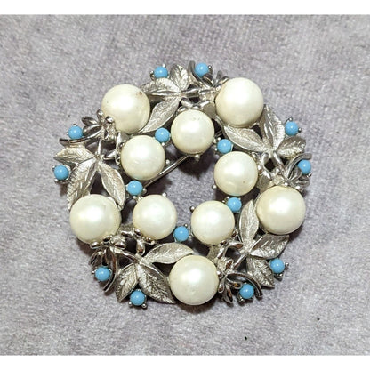 Vintage Sarah Coventry Blue And Silver Floral Wreath Brooch