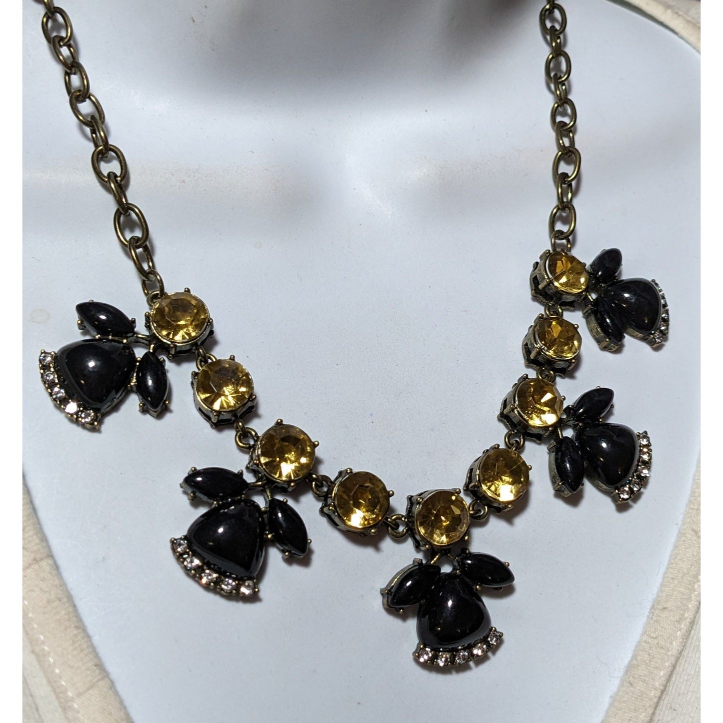 Retro Glam Gem Studded Statement Necklace