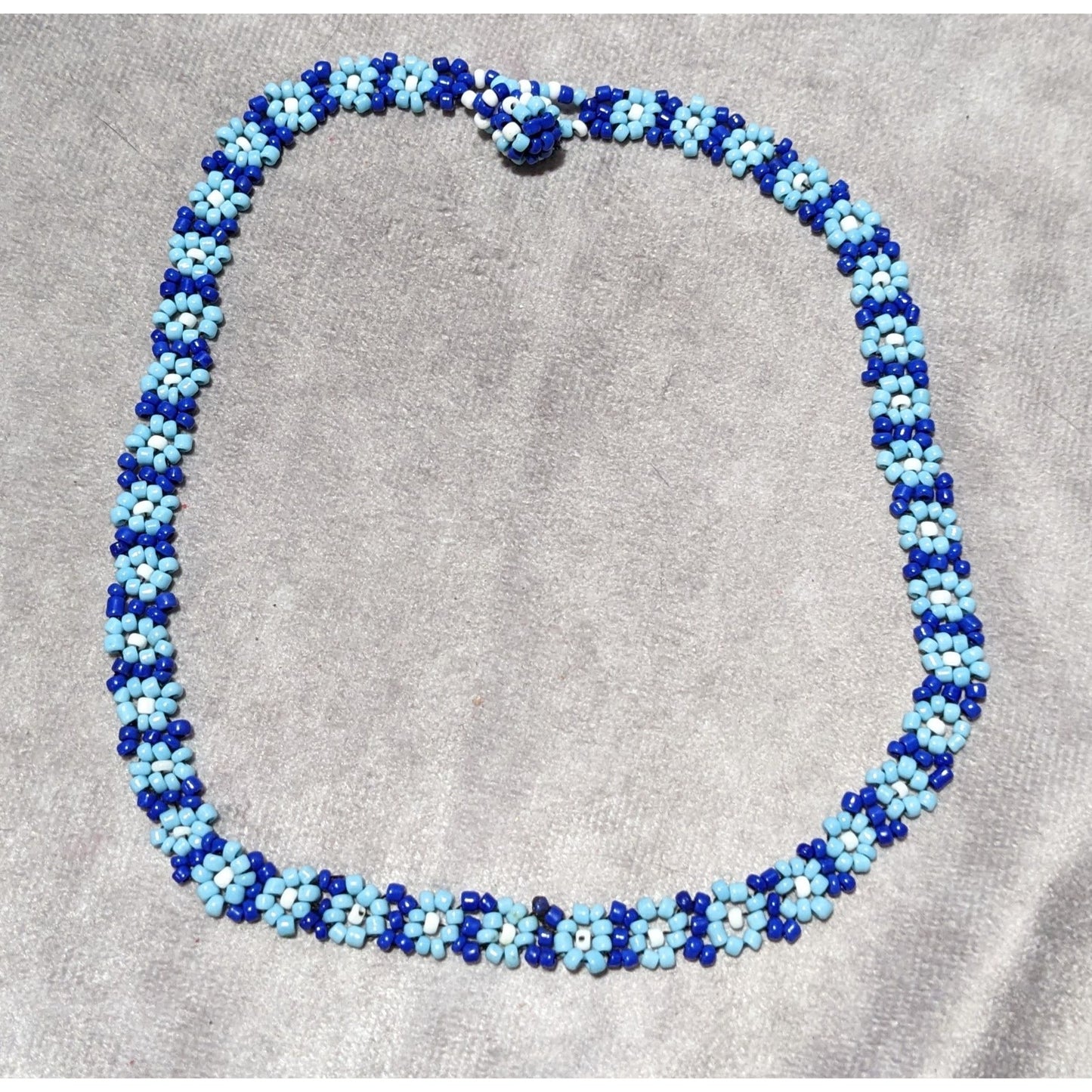 Retro Blue Daisy Beaded Necklace