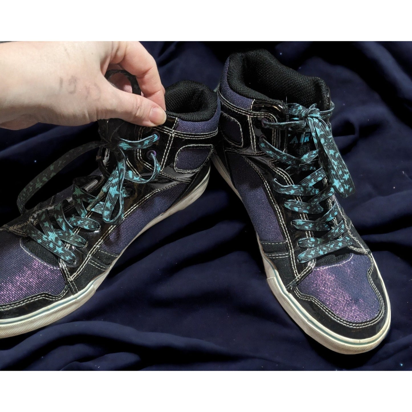 Airwalk Black And Metallic Purple Sneakers