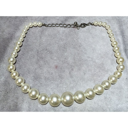 Elegant Glam Graduated Faux Pearl Necklace