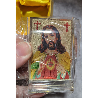 Malani Foil Jesus Decor