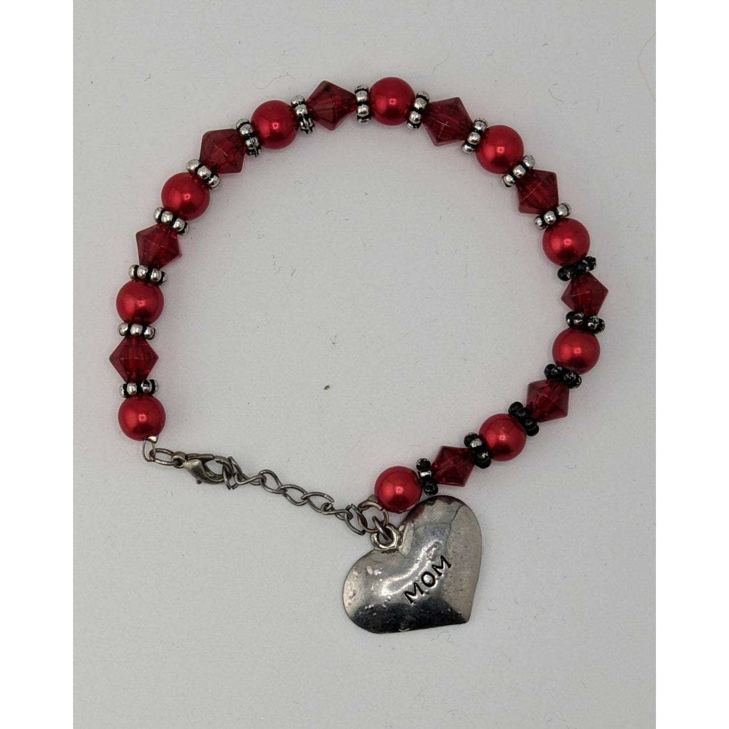 Mother's Day Love Red Beaded Bracelet With Heart Mom Charm