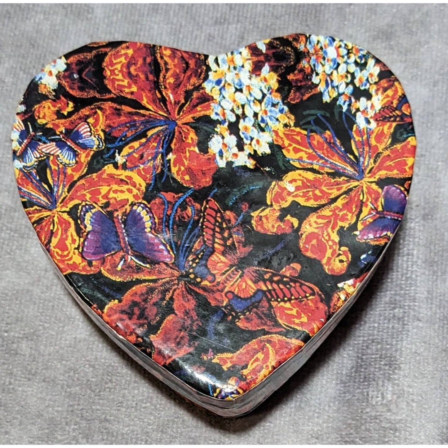 90s Vintage Floral Decoupage Heart Trinket Box