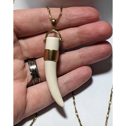 Stella & Dot Corno Lucky Horn Pendant