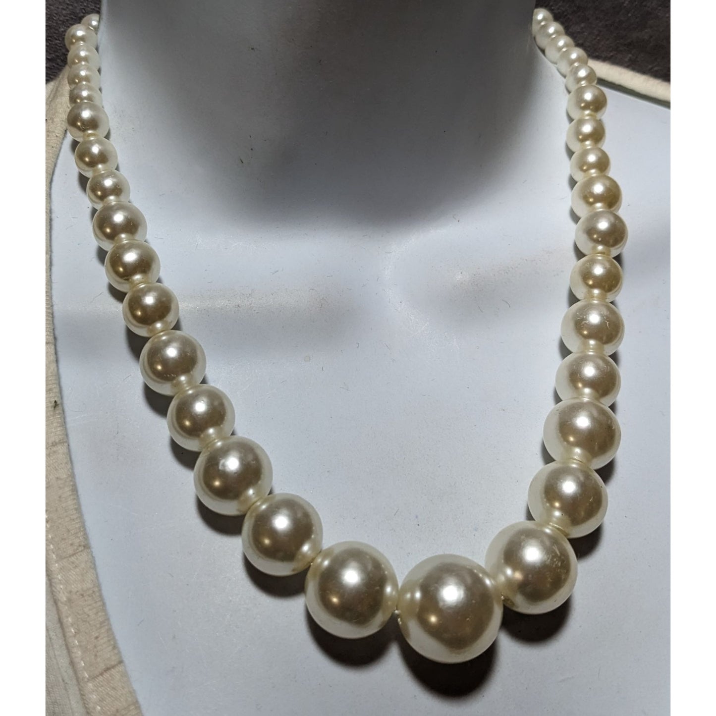 Elegant Glam Graduated Faux Pearl Necklace