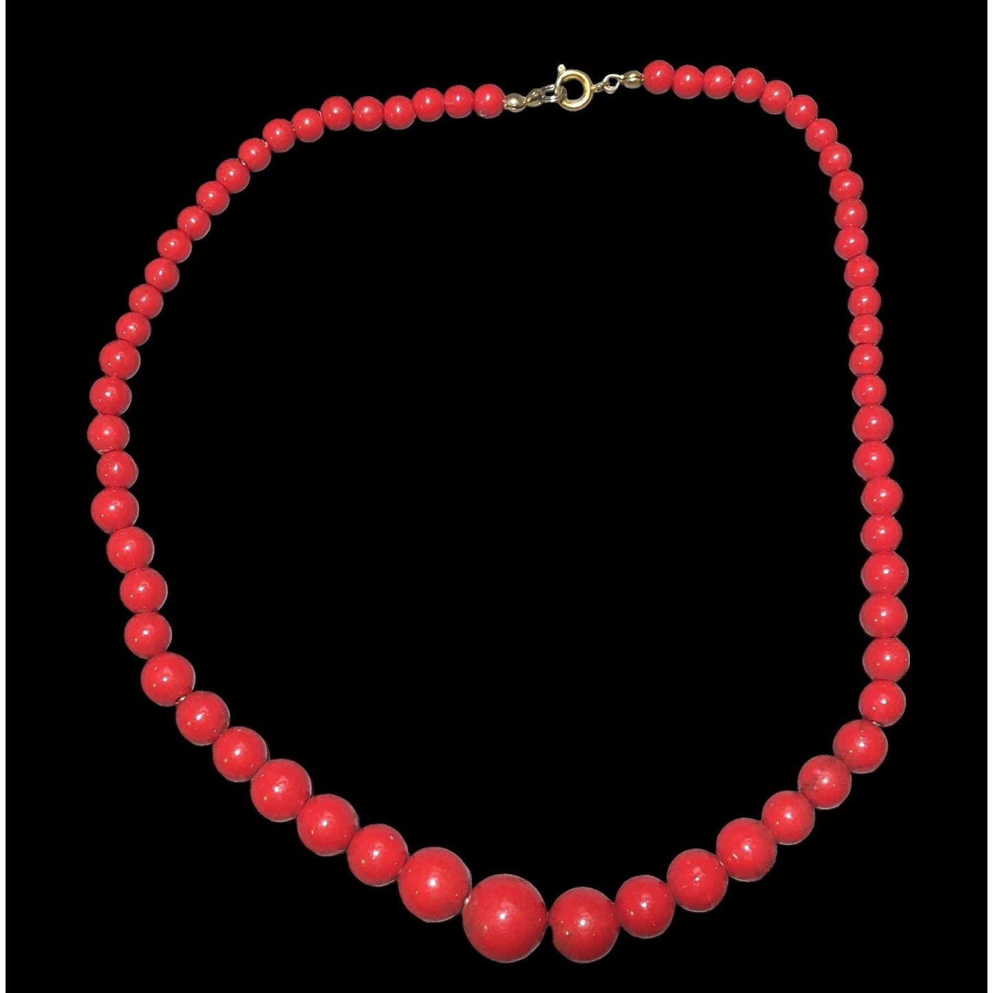 Simple Red Graduated Round Bead Necklace