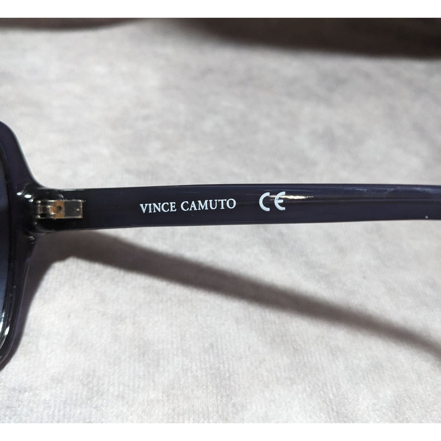 Vince Camuto Blue Gradient Sunglasses With Silver Emblem