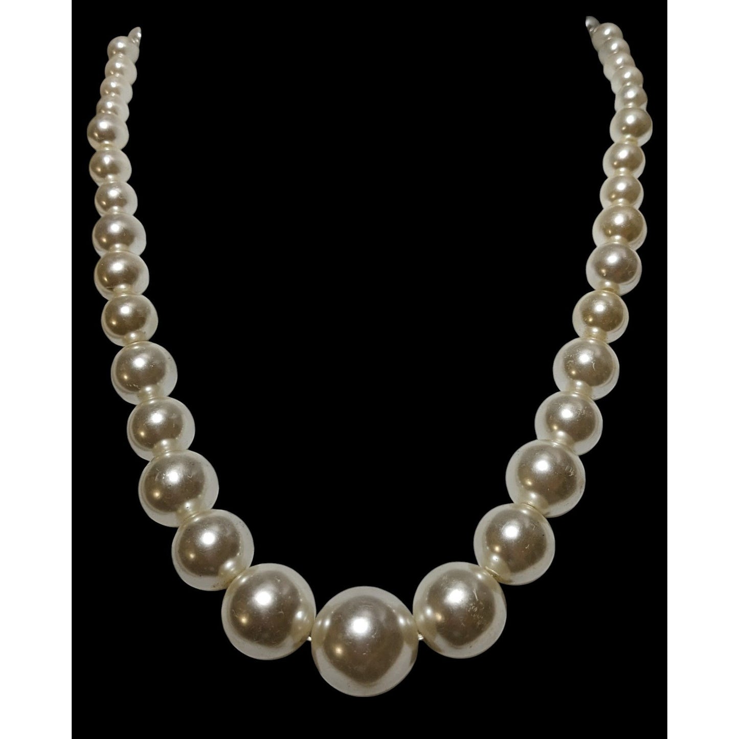 Elegant Glam Graduated Faux Pearl Necklace