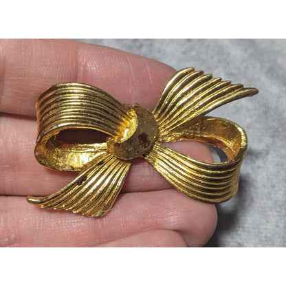 Vintage Bow Shaped Gold Tone Metal Brooch